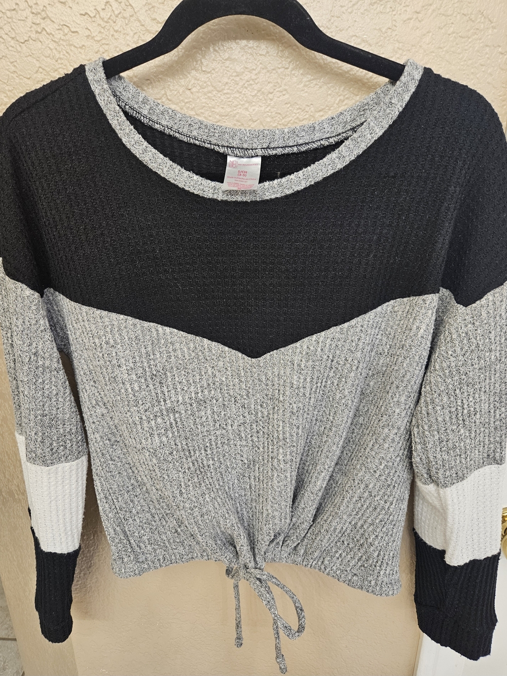 Waffle-Knit Colorblock Tie-Hem Sweater - Black & Gray - Unbranded